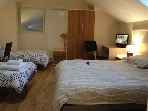 Inn On The Broadway Woking Eksteriør bilde