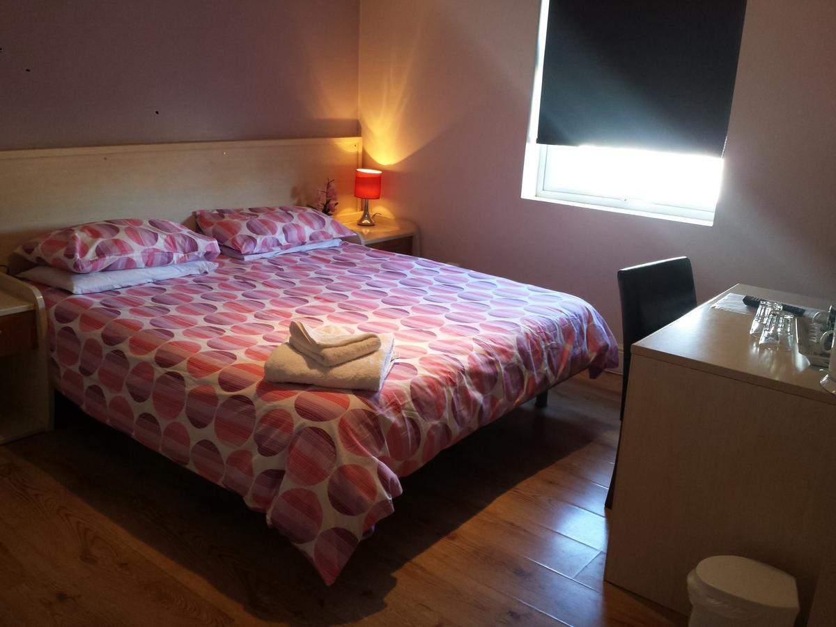 Inn On The Broadway Woking Eksteriør bilde