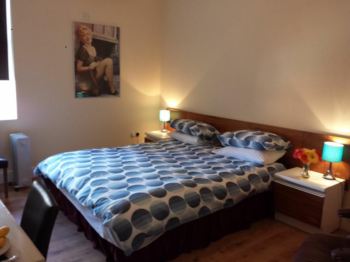 Inn On The Broadway Woking Eksteriør bilde